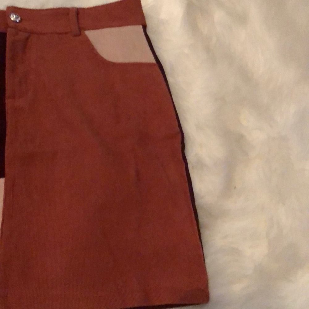 Skirt - Picture 4 of 5
